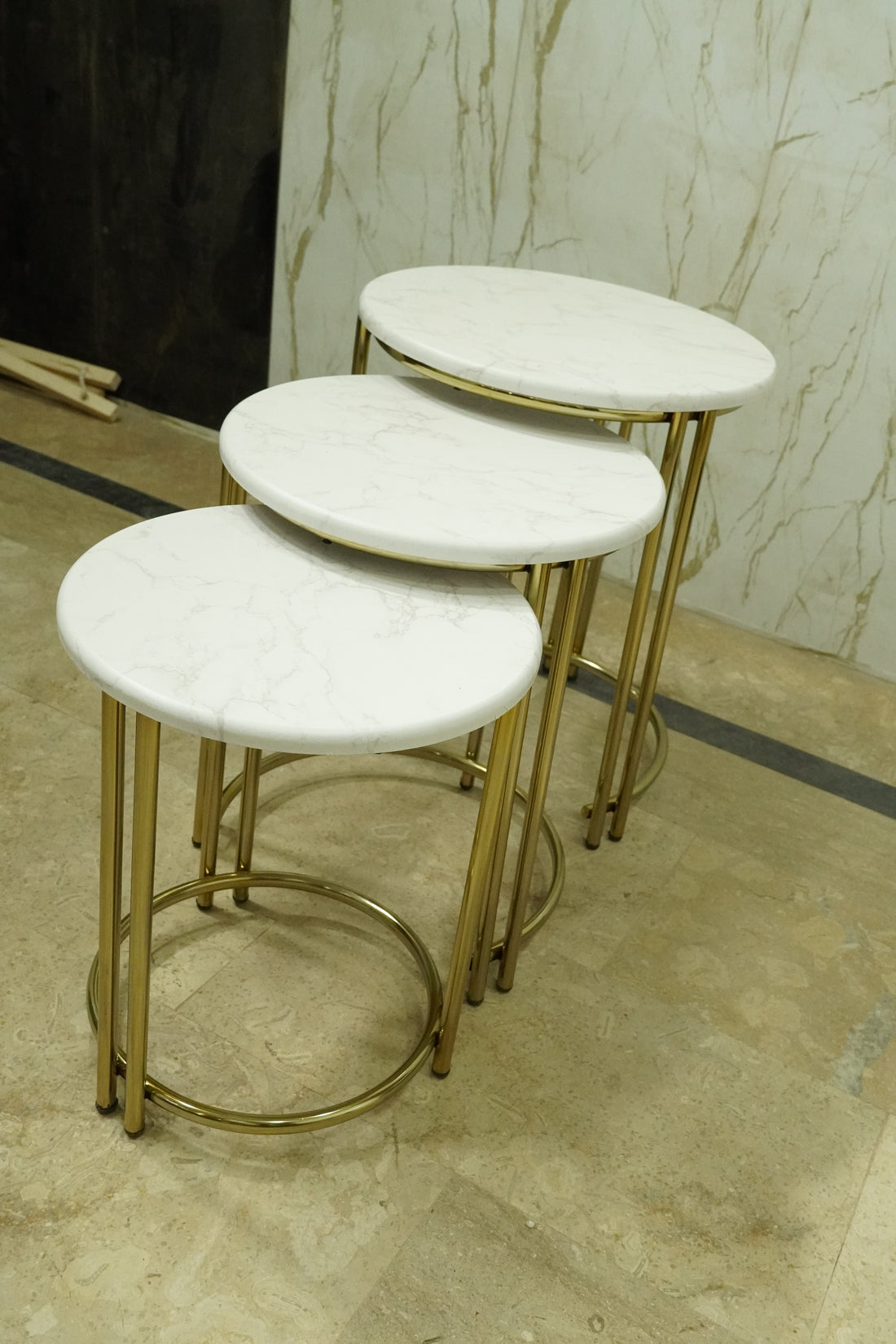 Luxury Nesting Side Tables – White Marble Finish with Gold Frame